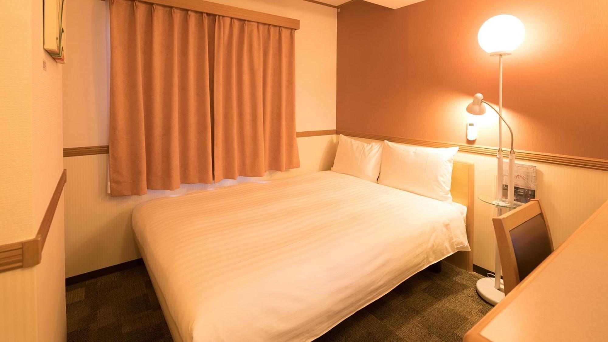 Toyoko Inn Fujisan Numazu Eki Kita Guchi No 2 Rum bild