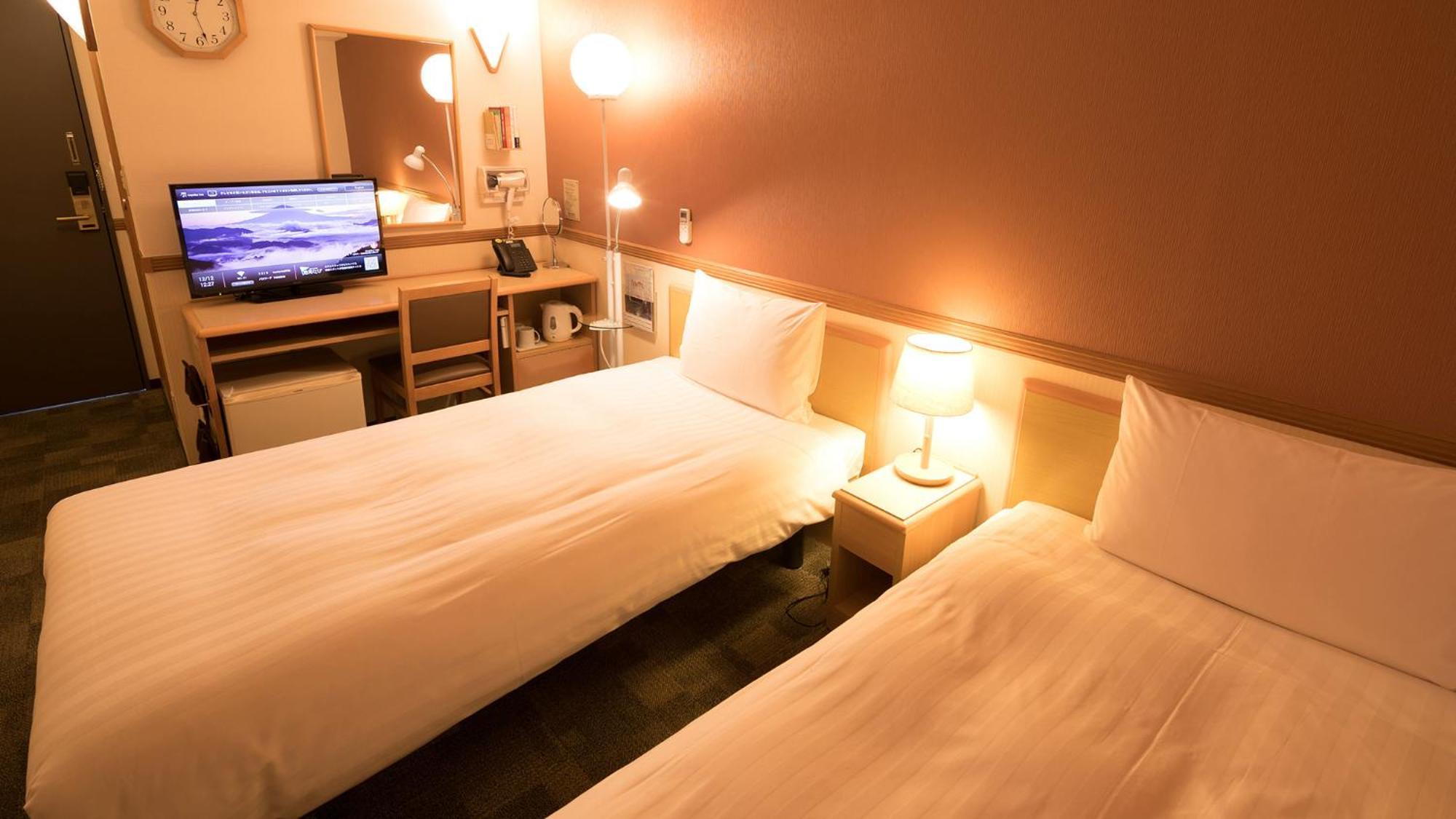 Toyoko Inn Fujisan Numazu Eki Kita Guchi No 2 Rum bild