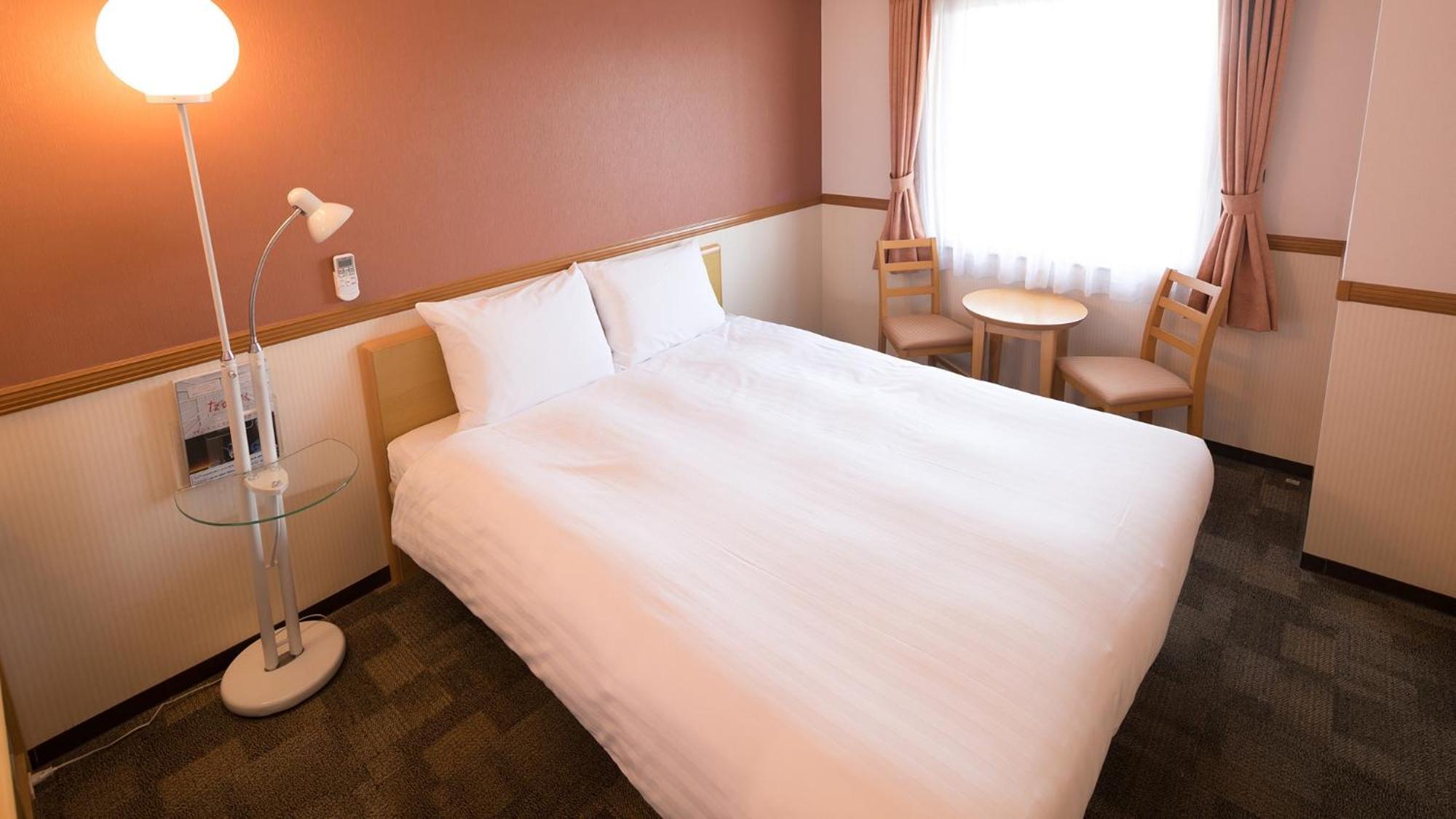 Toyoko Inn Fujisan Numazu Eki Kita Guchi No 2 Rum bild
