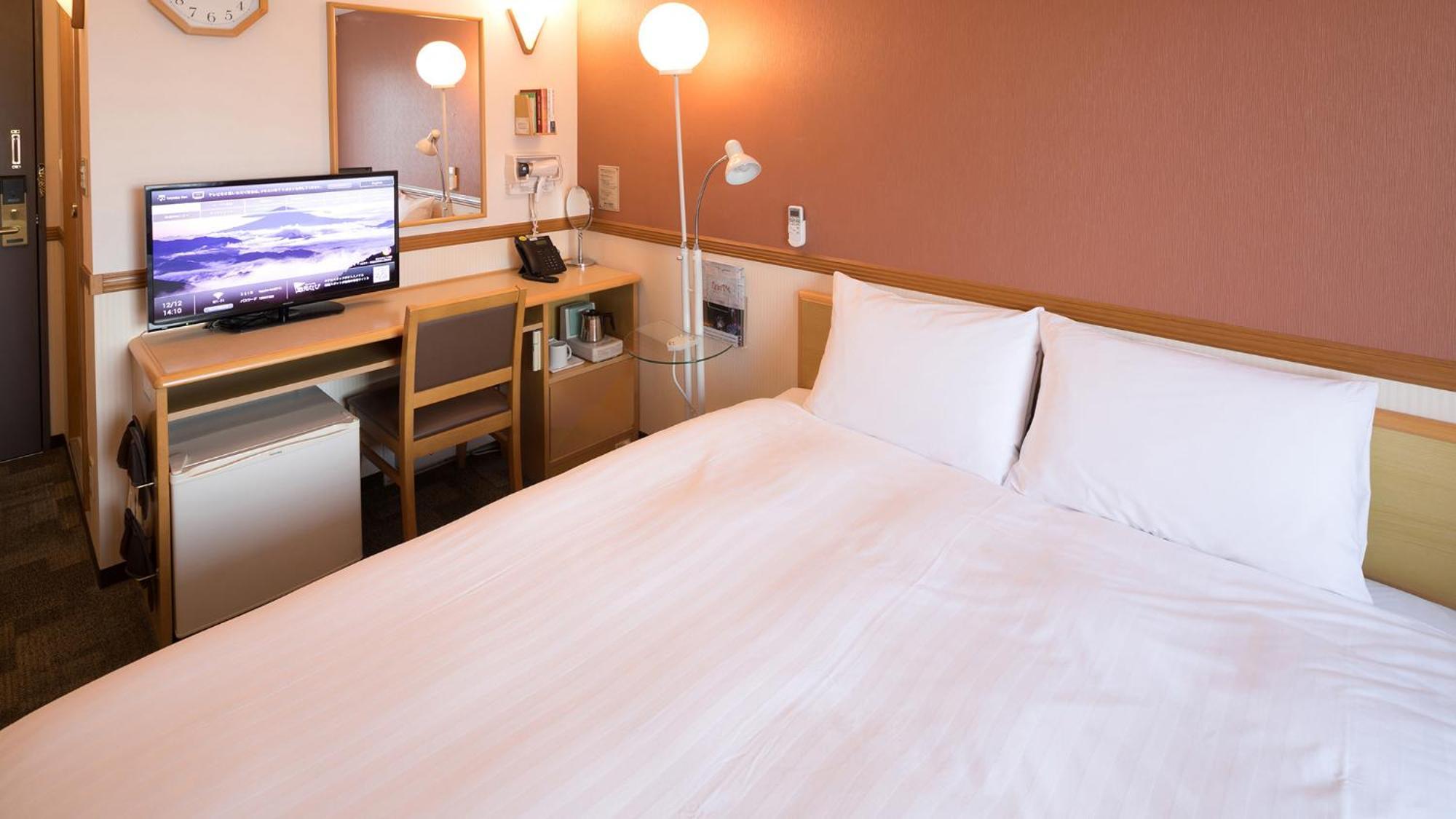 Toyoko Inn Fujisan Numazu Eki Kita Guchi No 2 Rum bild