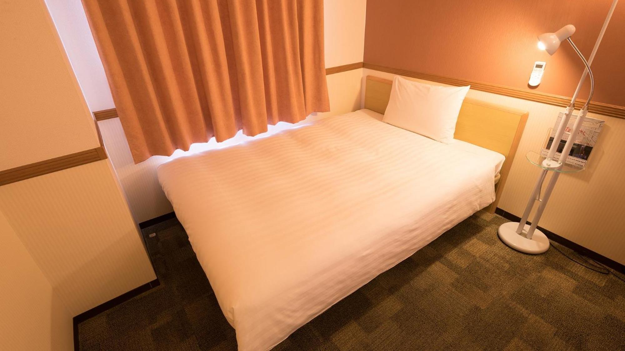 Toyoko Inn Fujisan Numazu Eki Kita Guchi No 2 Rum bild