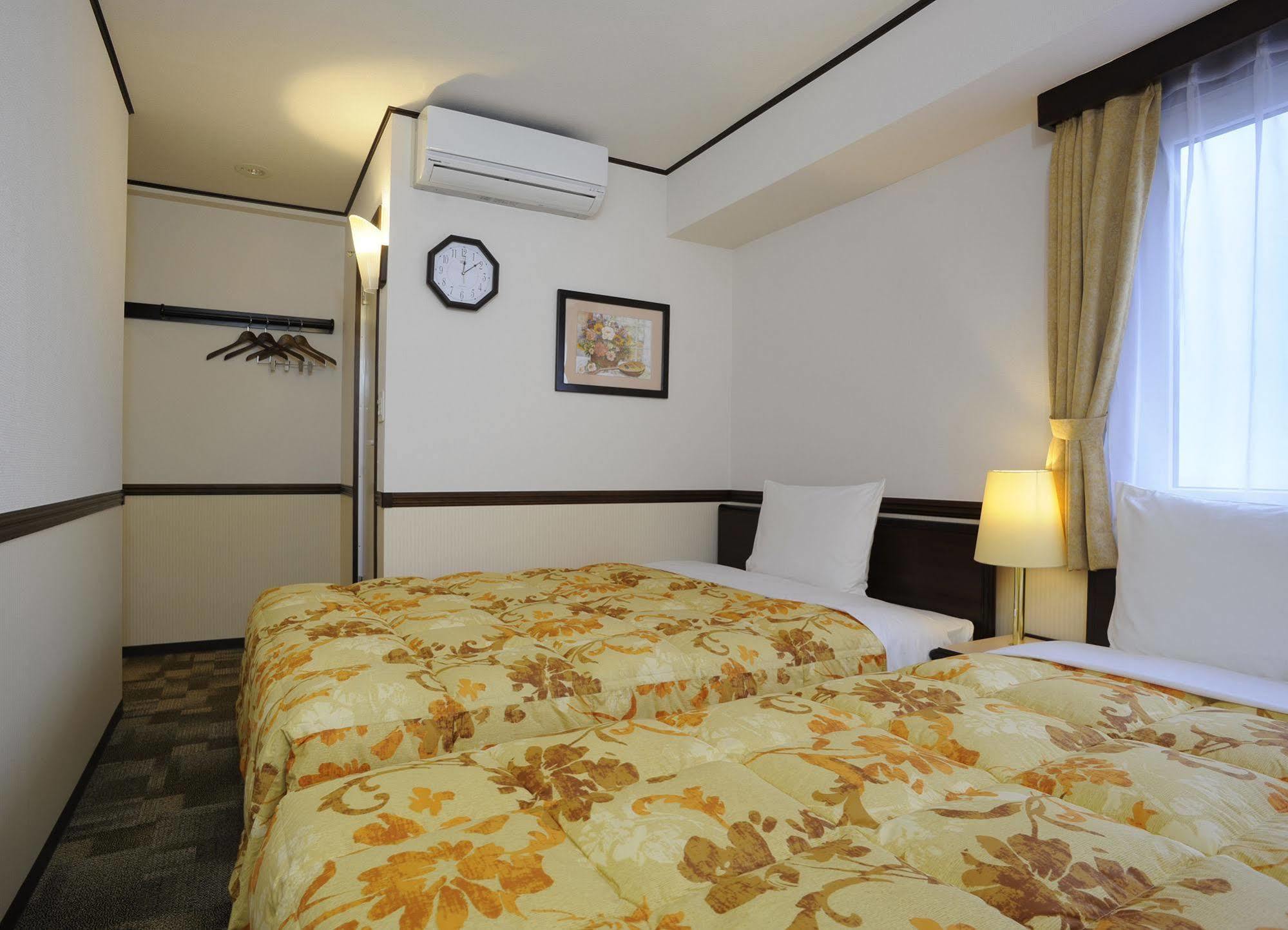 Toyoko Inn Fujisan Numazu Eki Kita Guchi No 2 Exteriör bild