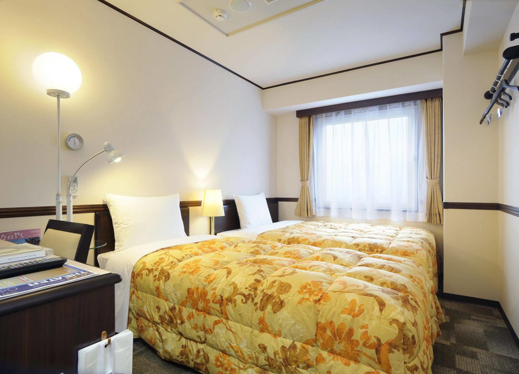 Toyoko Inn Fujisan Numazu Eki Kita Guchi No 2 Exteriör bild